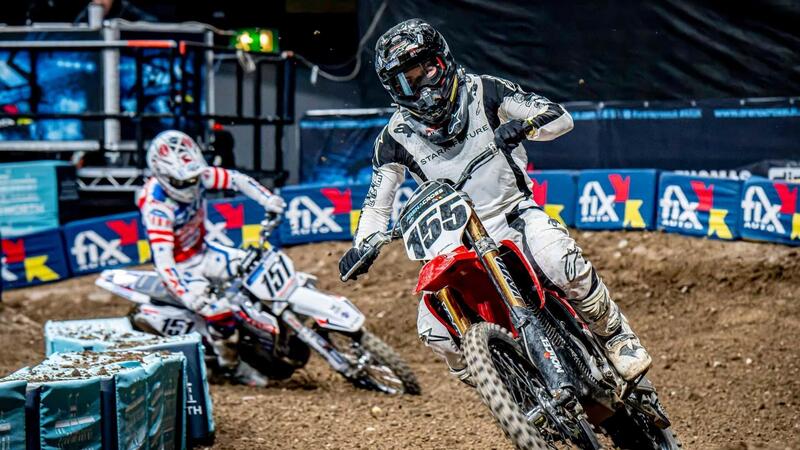 All&#039;Arenacross britannico una moto elettrica ha battuto le ICE: prima vittoria per Stark Future