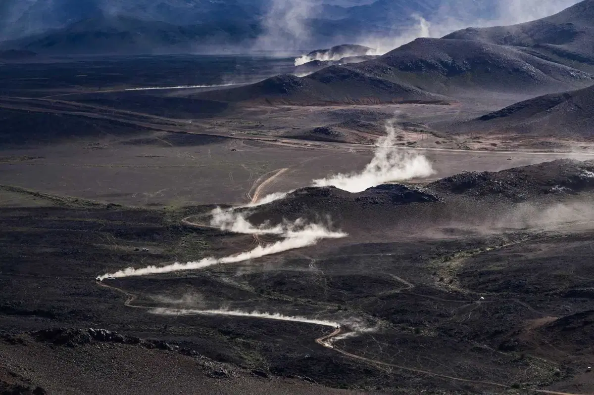 Dakar 24. S9. Al Ula. Attacco Honda, protezione Audi [GALLERY] (10)