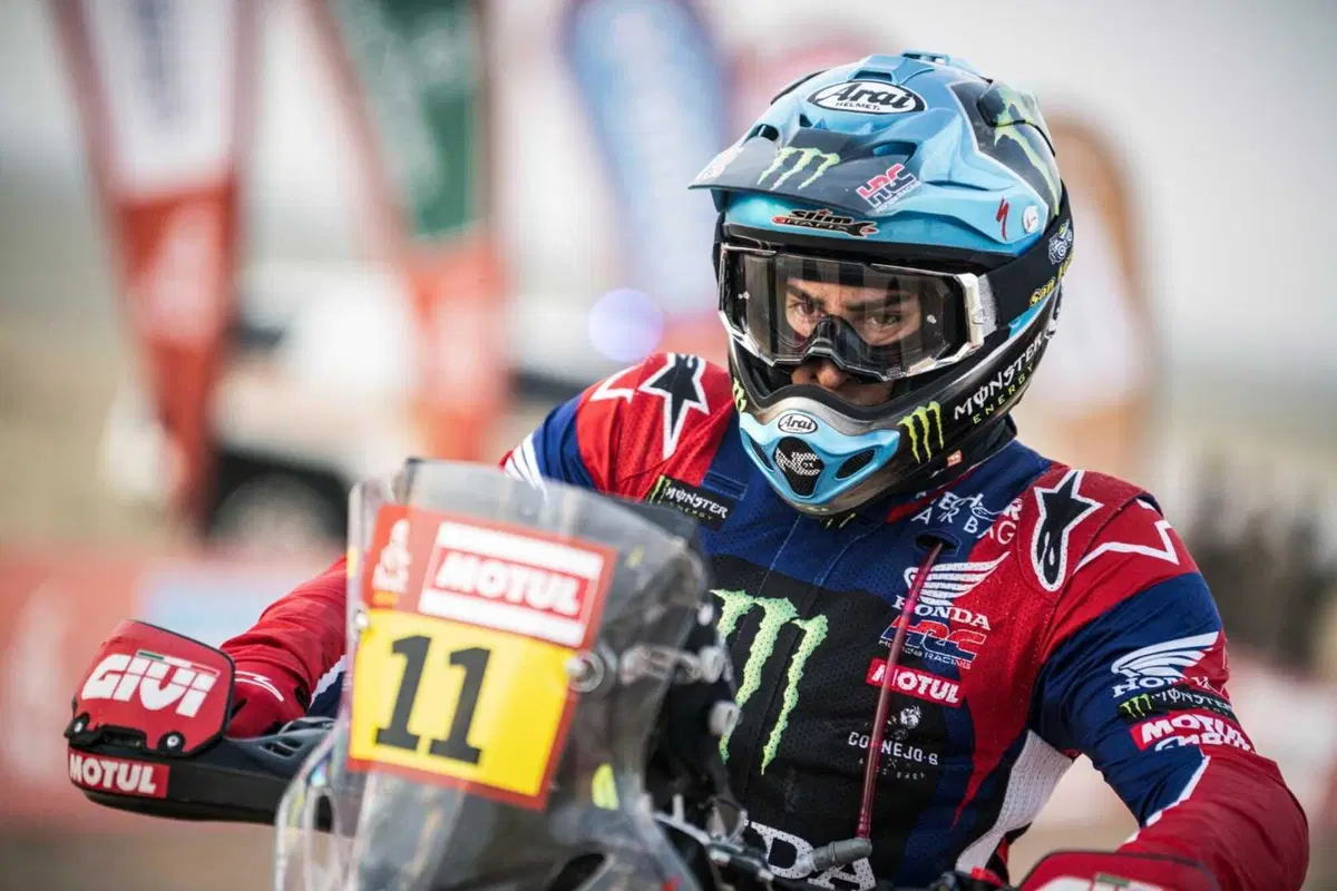 Dakar 24. S9. Al Ula. Attacco Honda, protezione Audi [GALLERY] (11)