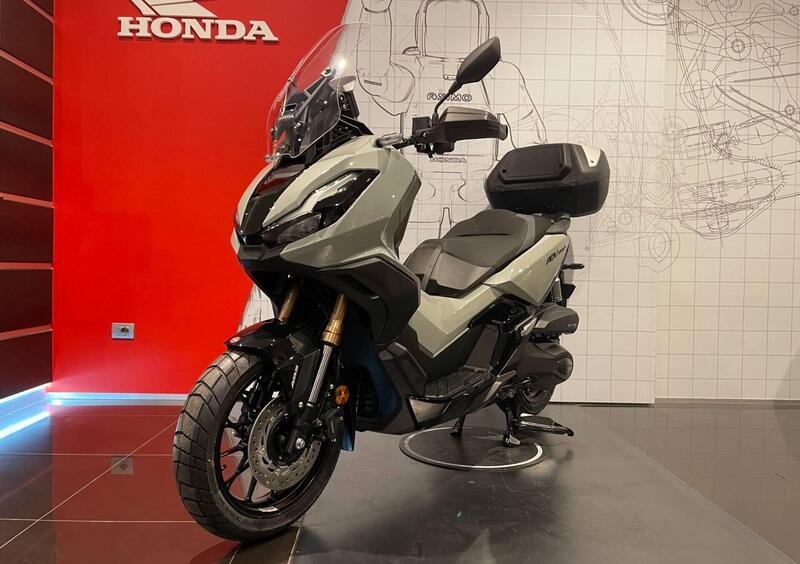 Vendo Honda ADV 350 (2022 - 24) nuova a Seregno (codice 9296836) 