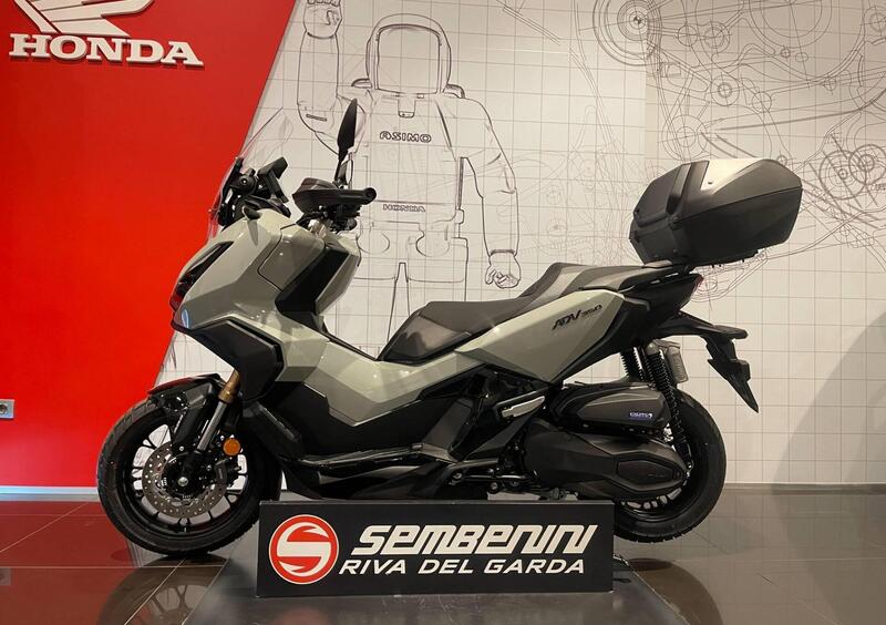 Vendo Honda ADV 350 (2022 - 24) nuova a Seregno (codice 9296836) 