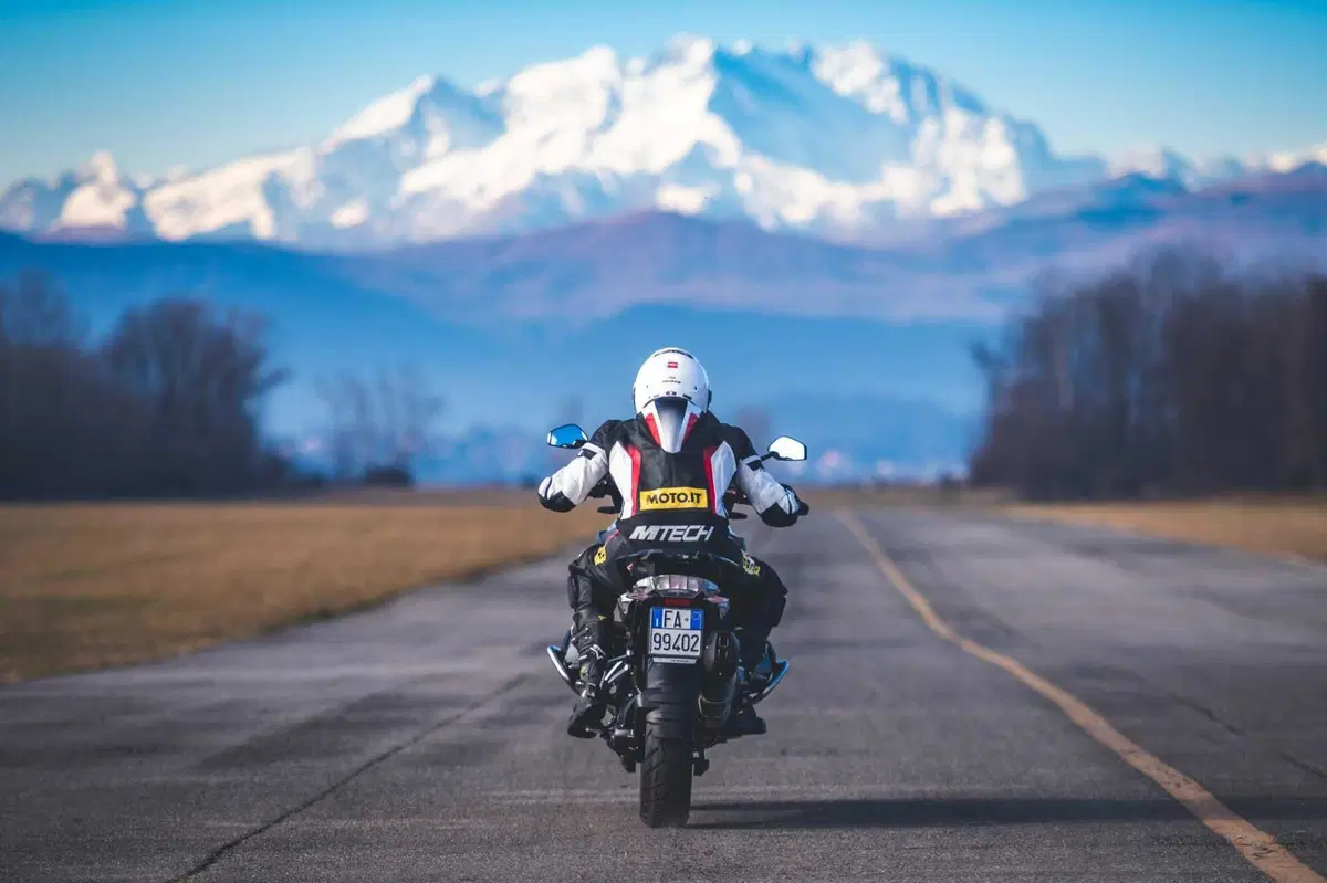 BMW R1300GS VS R1250GS, la SFIDA! Velocità, accelerazione, peso, consumi: tutta la verità [VIDEO] (5)