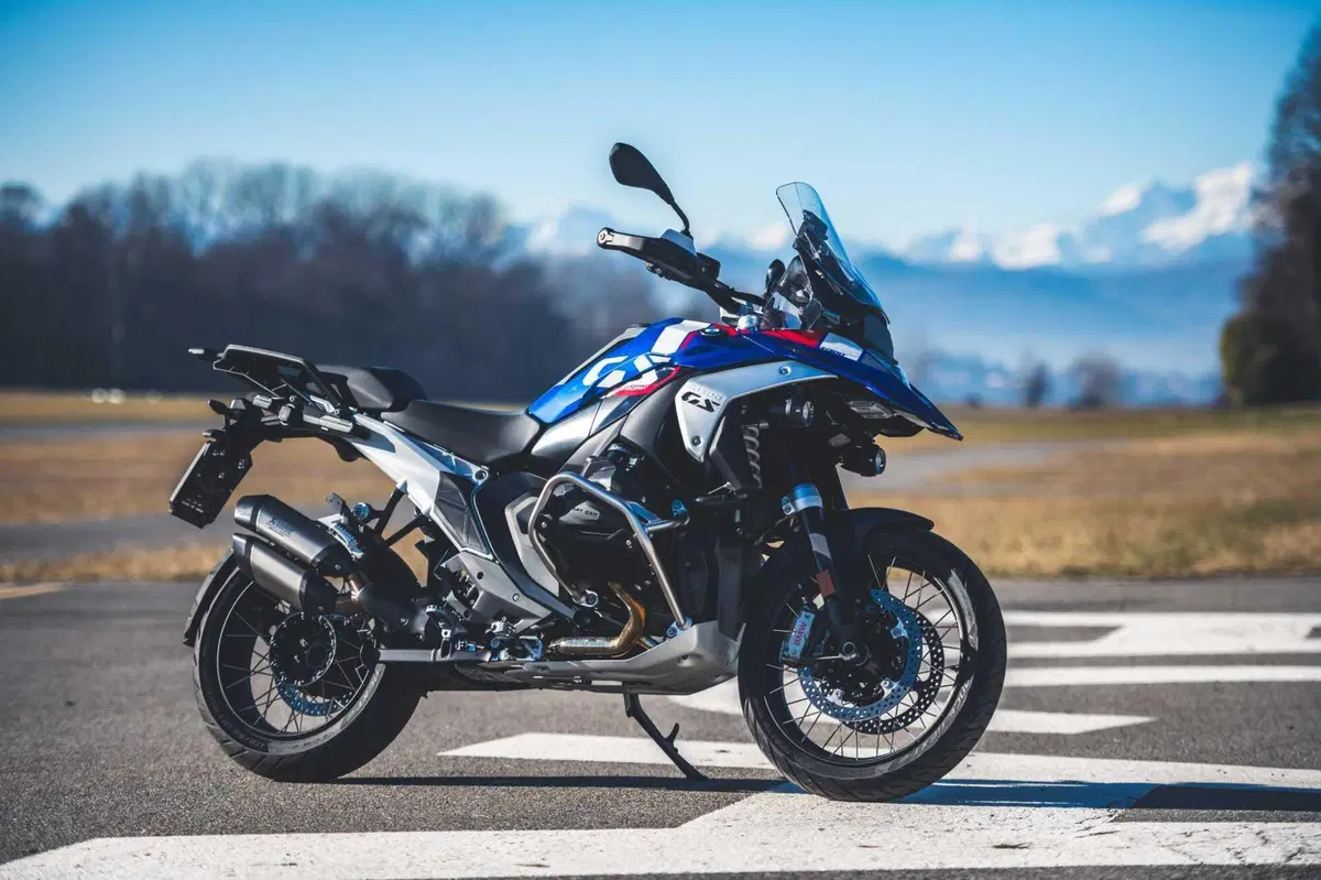 BMW R1300GS VS R1250GS, la SFIDA! Velocità, accelerazione, peso, consumi: tutta la verità [VIDEO] (16)