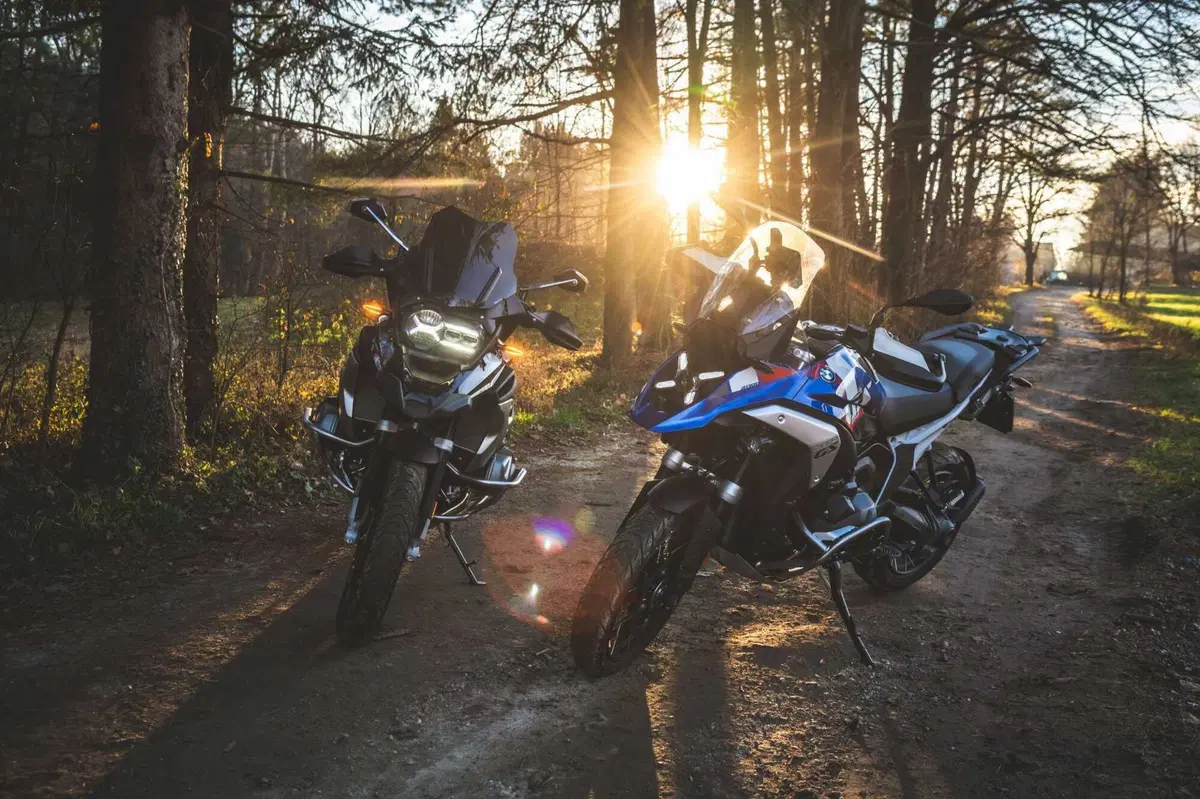 BMW R1300GS VS R1250GS, la SFIDA! Velocità, accelerazione, peso, consumi: tutta la verità [VIDEO] (18)
