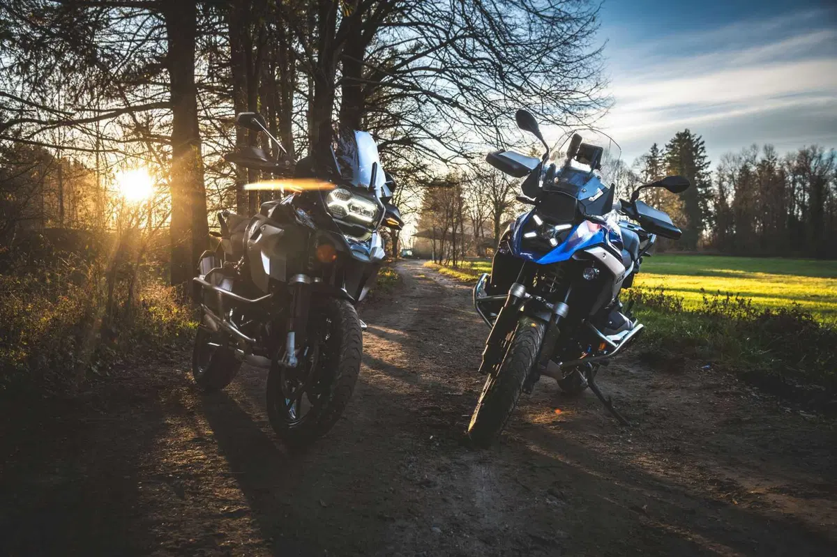 BMW R1300GS VS R1250GS, la SFIDA! Velocità, accelerazione, peso, consumi: tutta la verità [VIDEO] (21)