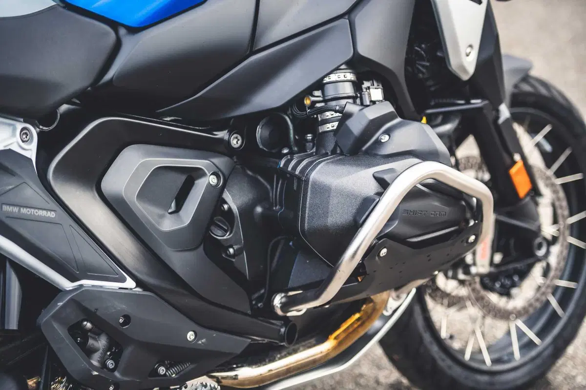 BMW R1300GS VS R1250GS, la SFIDA! Velocità, accelerazione, peso, consumi: tutta la verità [VIDEO] (29)