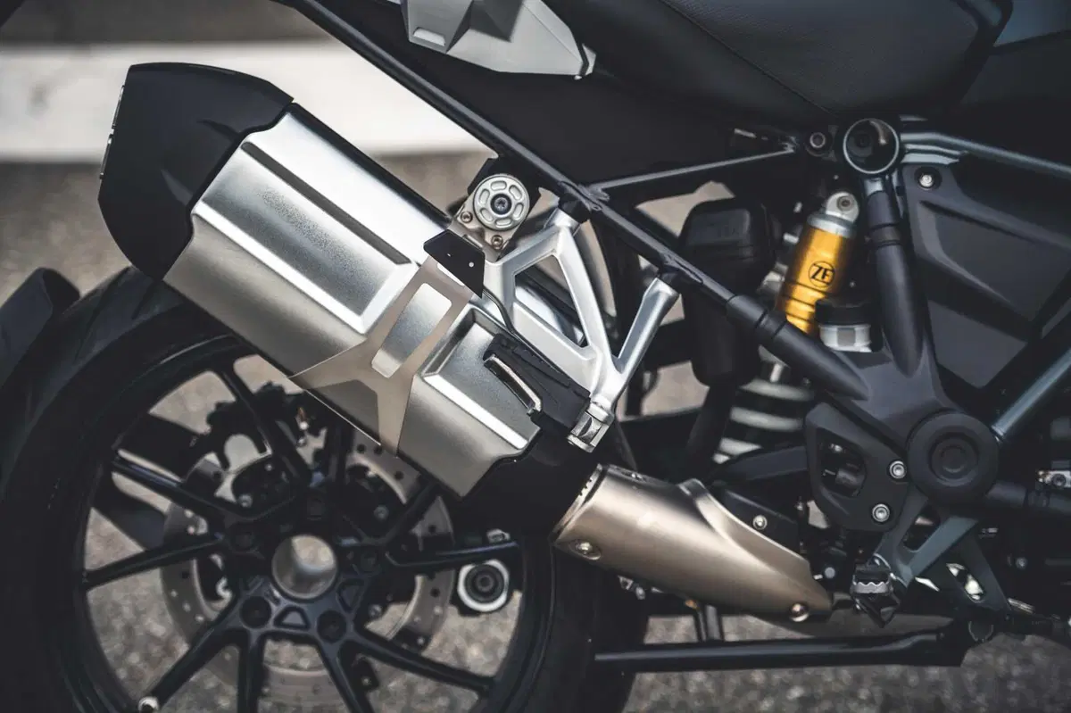 BMW R1300GS VS R1250GS, la SFIDA! Velocità, accelerazione, peso, consumi: tutta la verità [VIDEO] (39)