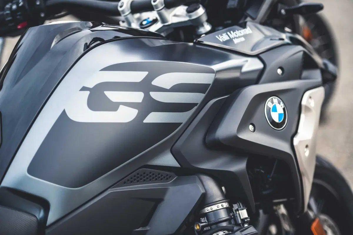 BMW R1300GS VS R1250GS, la SFIDA! Velocità, accelerazione, peso, consumi: tutta la verità [VIDEO] (40)