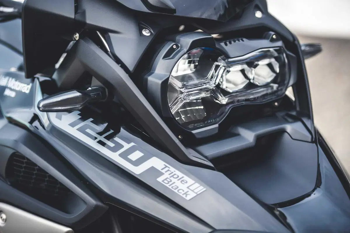 BMW R1300GS VS R1250GS, la SFIDA! Velocità, accelerazione, peso, consumi: tutta la verità [VIDEO] (41)
