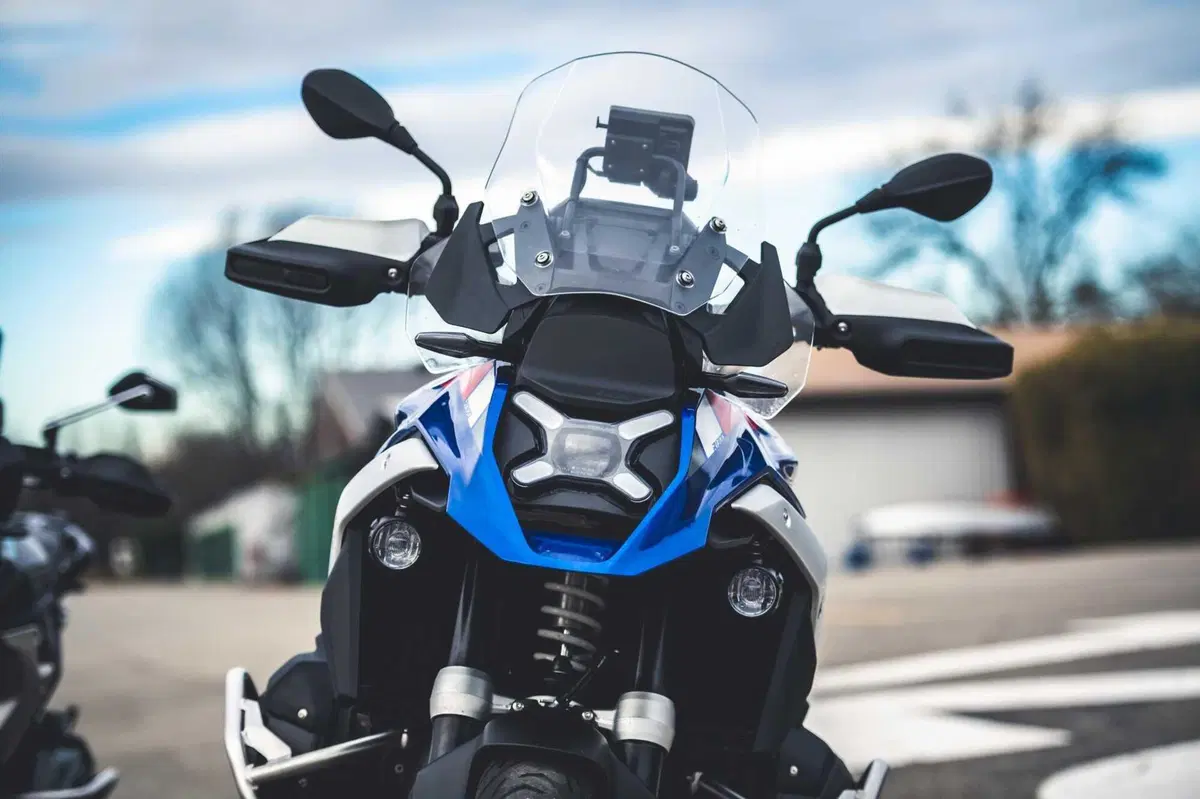 BMW R1300GS VS R1250GS, la SFIDA! Velocità, accelerazione, peso, consumi: tutta la verità [VIDEO] (43)