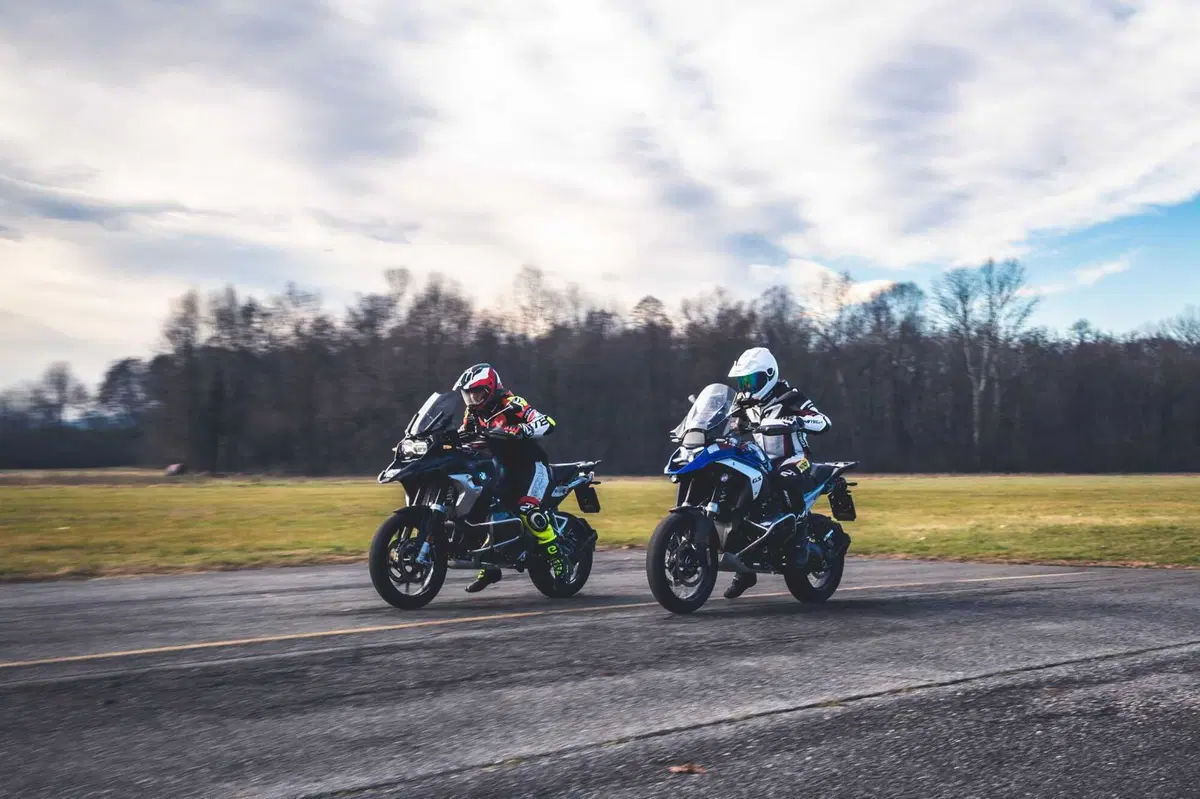 BMW R1300GS VS R1250GS, la SFIDA! Velocità, accelerazione, peso, consumi: tutta la verità [VIDEO] (55)