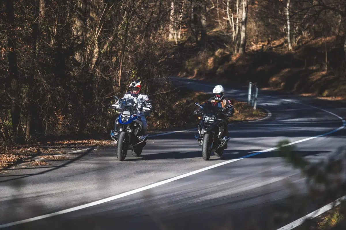 BMW R1300GS VS R1250GS, la SFIDA! Velocità, accelerazione, peso, consumi: tutta la verità [VIDEO] (68)