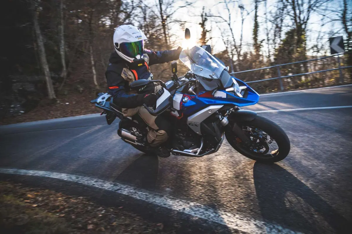 BMW R1300GS VS R1250GS, la SFIDA! Velocità, accelerazione, peso, consumi: tutta la verità [VIDEO] (71)