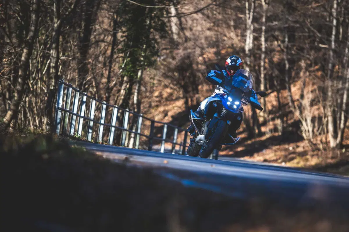 BMW R1300GS VS R1250GS, la SFIDA! Velocità, accelerazione, peso, consumi: tutta la verità [VIDEO] (76)