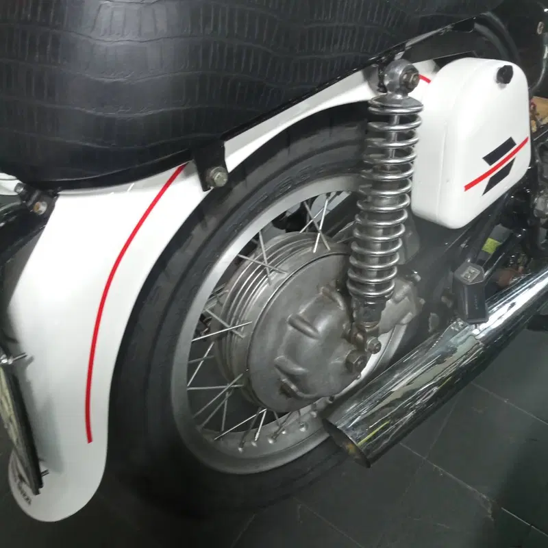 Moto Guzzi v 7 (5)