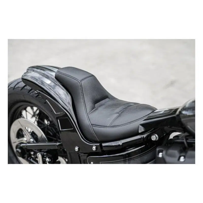 Sella Killer Custom Blocker nera per parafango Bob 