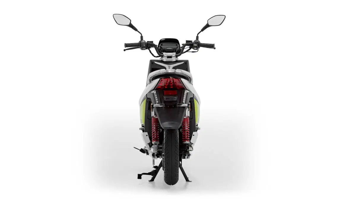 Lifan E3 E3 (2018 - 26) (4)