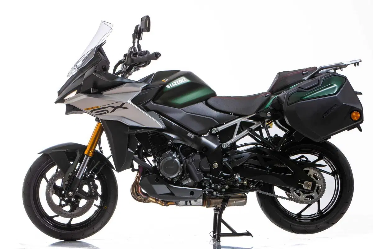 MBE 2024: le versioni Sport e Touring della Suzuki GSX-S1000GX e la V-STROM 800DE Djebel [GALLERY] (4)