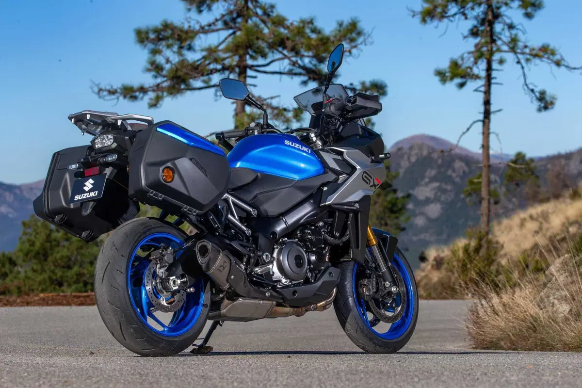 MBE 2024: le versioni Sport e Touring della Suzuki GSX-S1000GX e la V-STROM 800DE Djebel [GALLERY] (6)