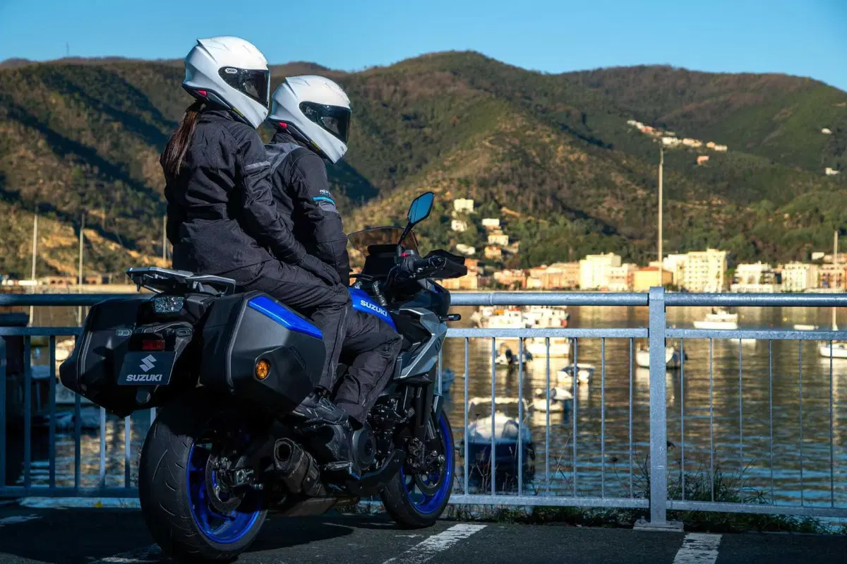 MBE 2024: le versioni Sport e Touring della Suzuki GSX-S1000GX e la V-STROM 800DE Djebel [GALLERY] (9)