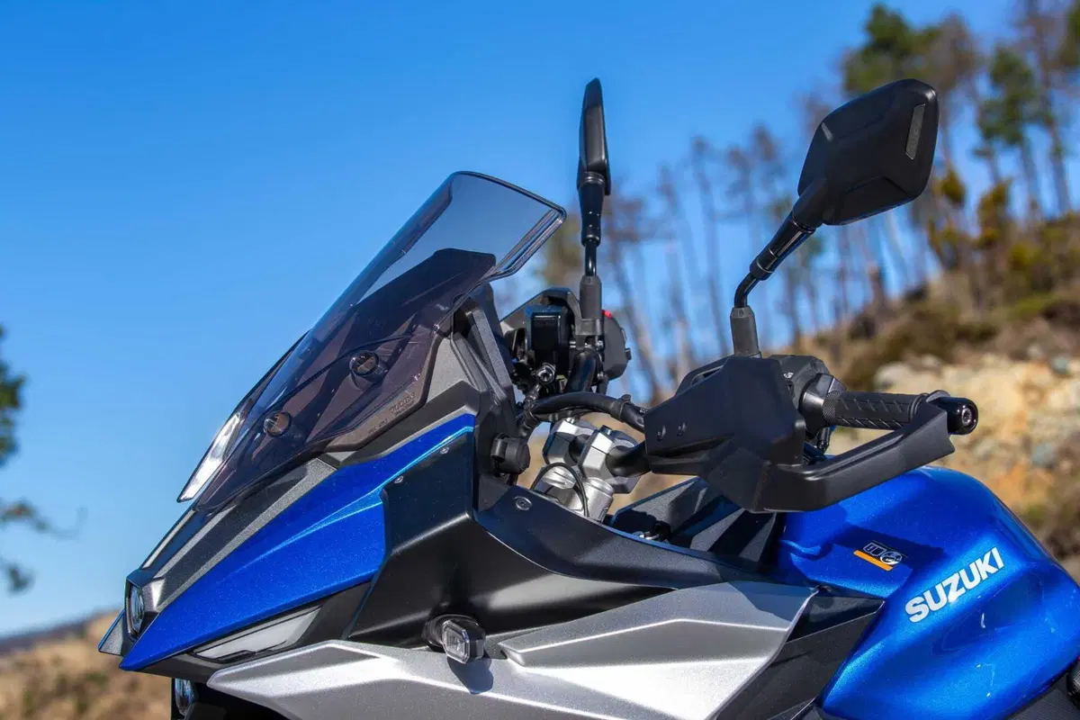 MBE 2024: le versioni Sport e Touring della Suzuki GSX-S1000GX e la V-STROM 800DE Djebel [GALLERY] (11)