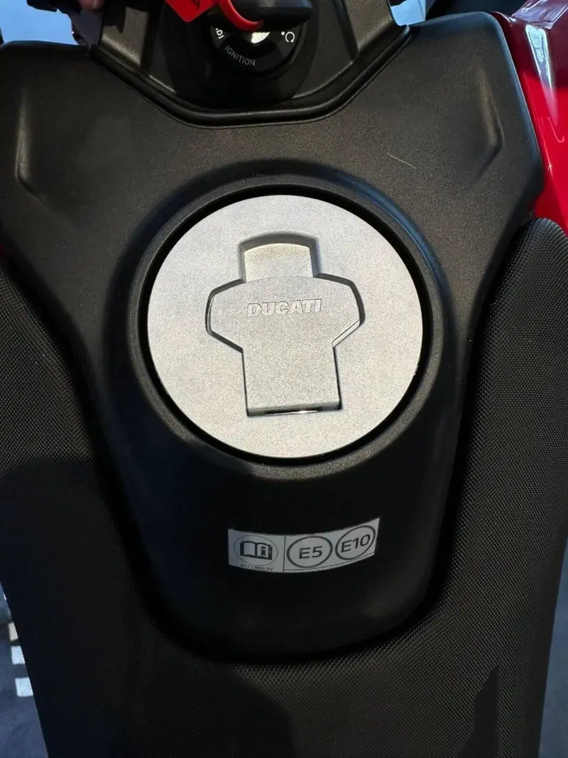 Ducati Hypermotard 698 Mono (2024 - 26) (9)