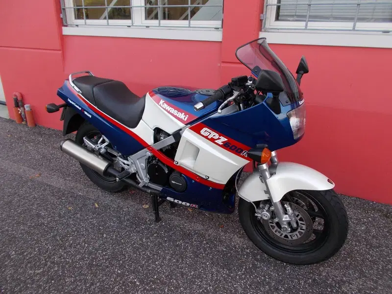 Kawasaki GPZ600R