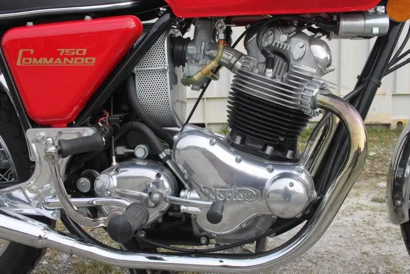 Norton Commando Roadster (5)