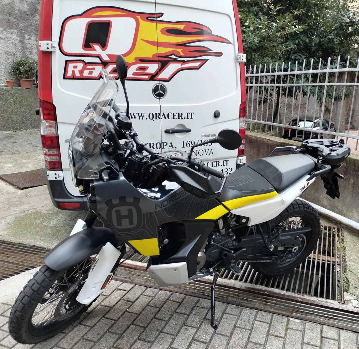 Husqvarna Norden 901 (2022 - 26) (2)