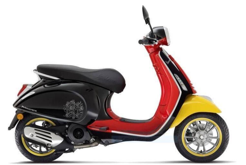 Vespa Primavera 125 Disney Mickey Mouse Edition by Vespa (2023 - 24)