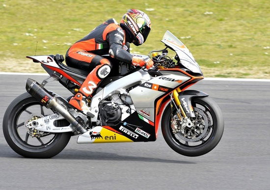 Biaggi conclude i test Aprilia a Vallelunga