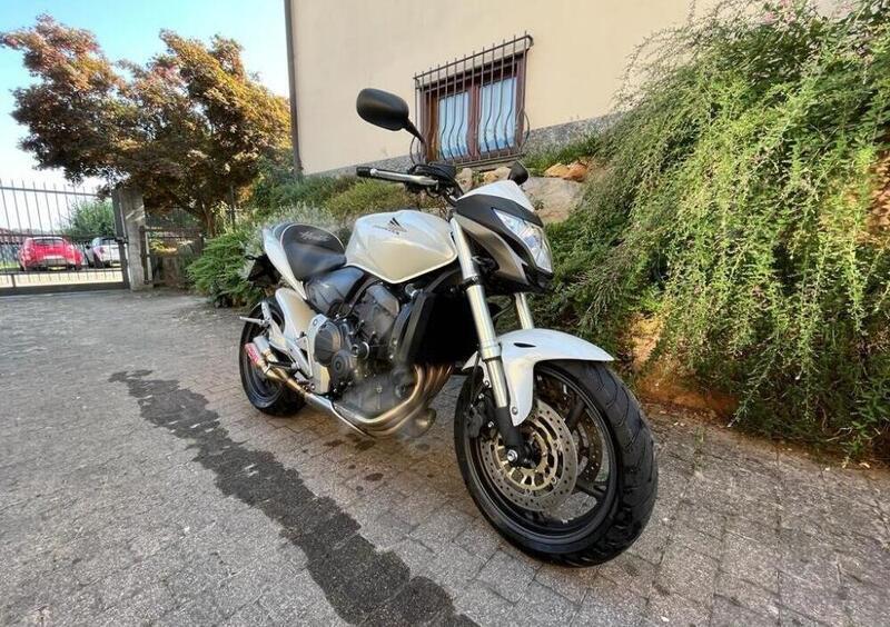 Honda Hornet 600 usata disponibile a ME