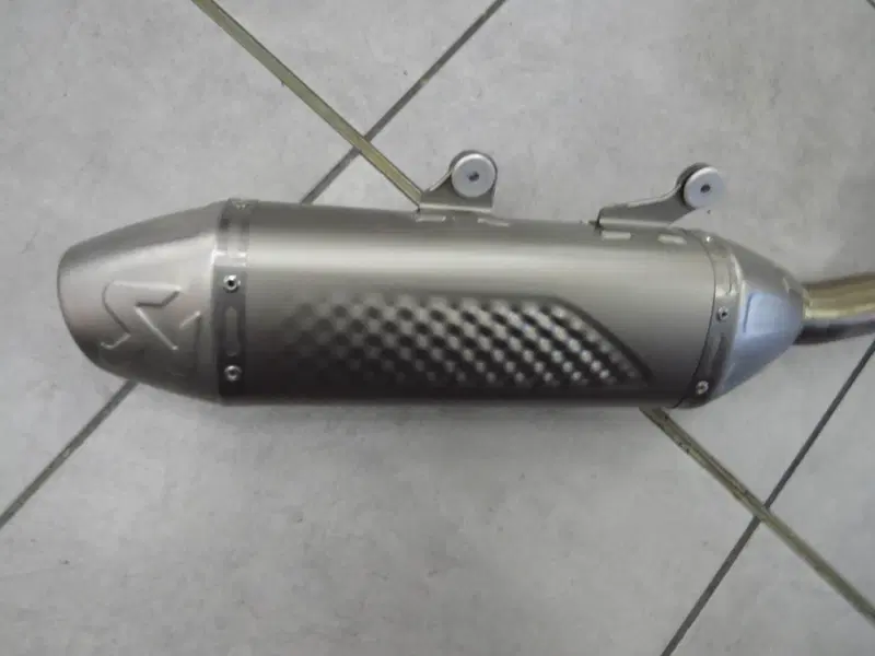 AKRAPOVIČ "RACING LINE" KTM 500 26605901044 Akrapovic (2)