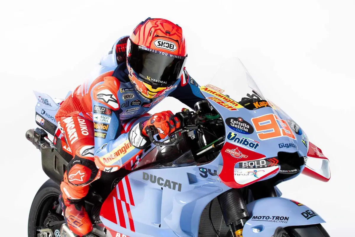 Marc Marquez con la Ducati del team Gresini (4)