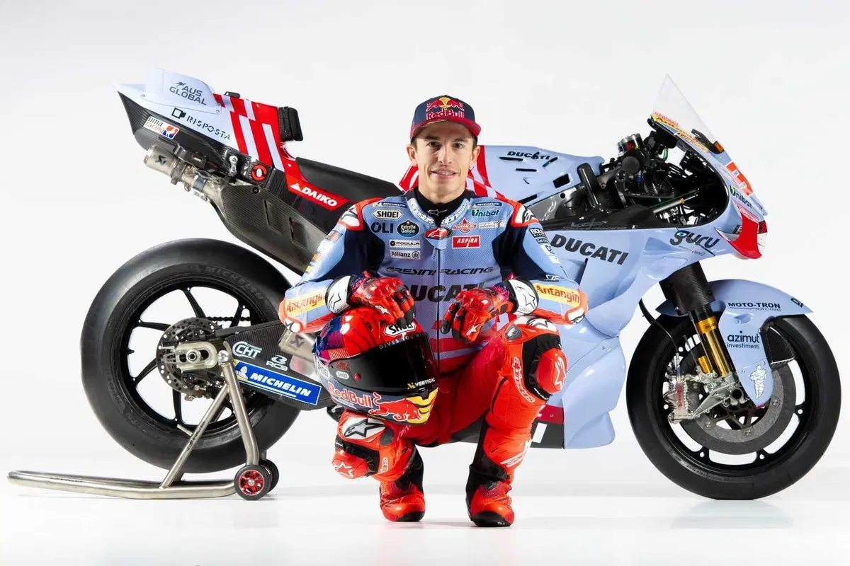 Marc Marquez con la Ducati del team Gresini (6)
