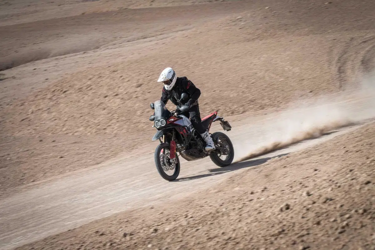Ducati DesertX Rally TEST: 110 cavalli in fuoristrada sono troppi? Ecco la risposta (10)