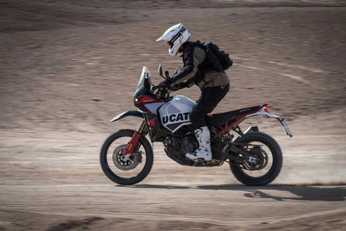 Ducati DesertX Rally TEST: 110 cavalli in fuoristrada sono troppi? Ecco la risposta (3)