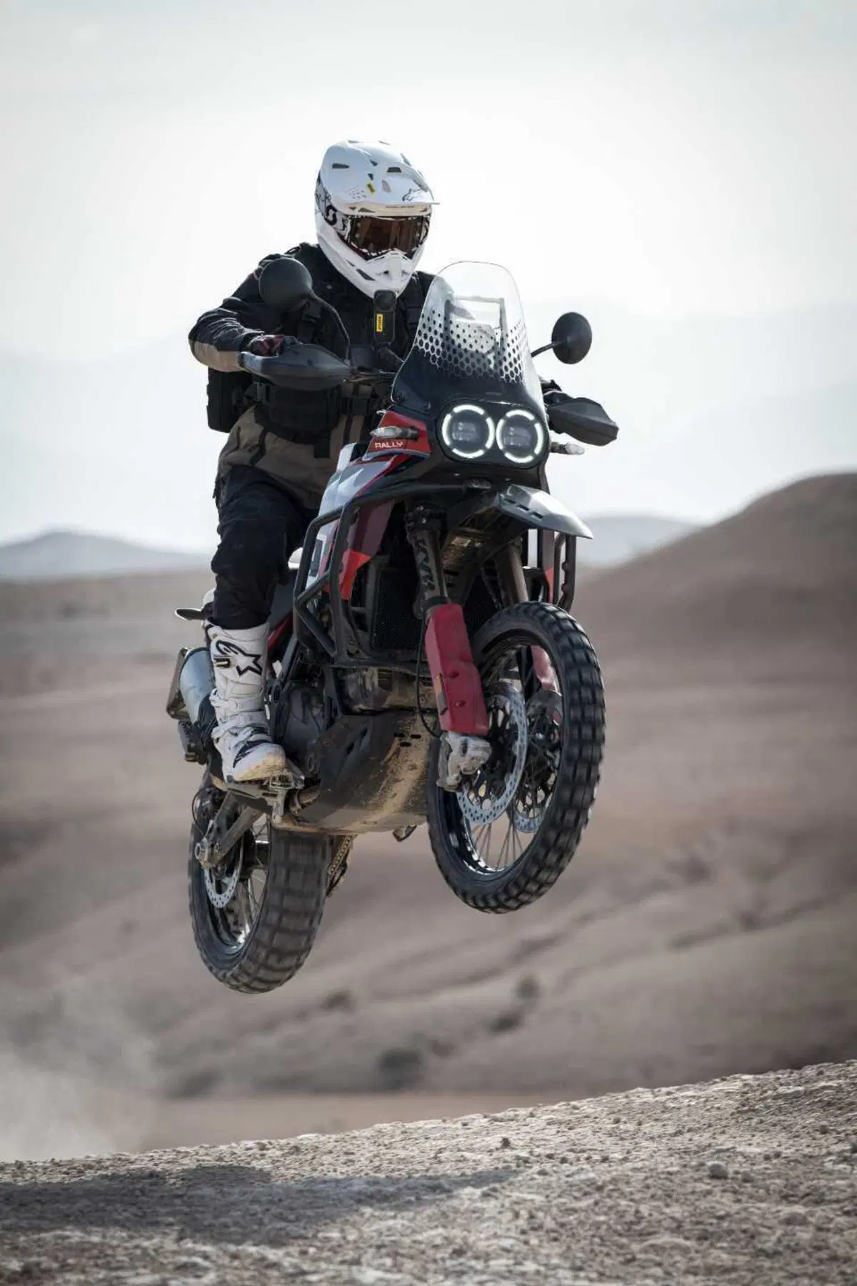 Ducati DesertX Rally TEST: 110 cavalli in fuoristrada sono troppi? Ecco la risposta