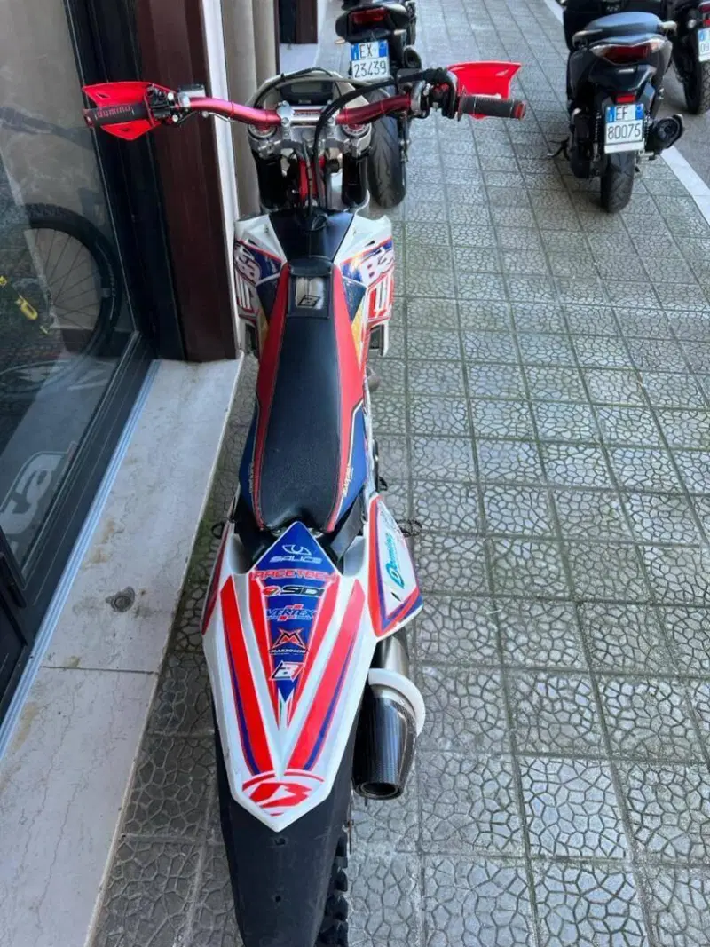 Betamotor RR 350 4T Enduro (2011) (4)