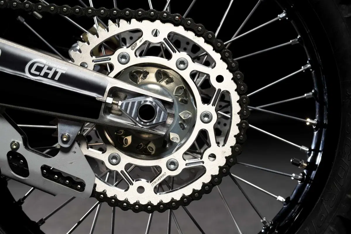 Ducati Desmo 450 MX, svelata la versione da gara (7)