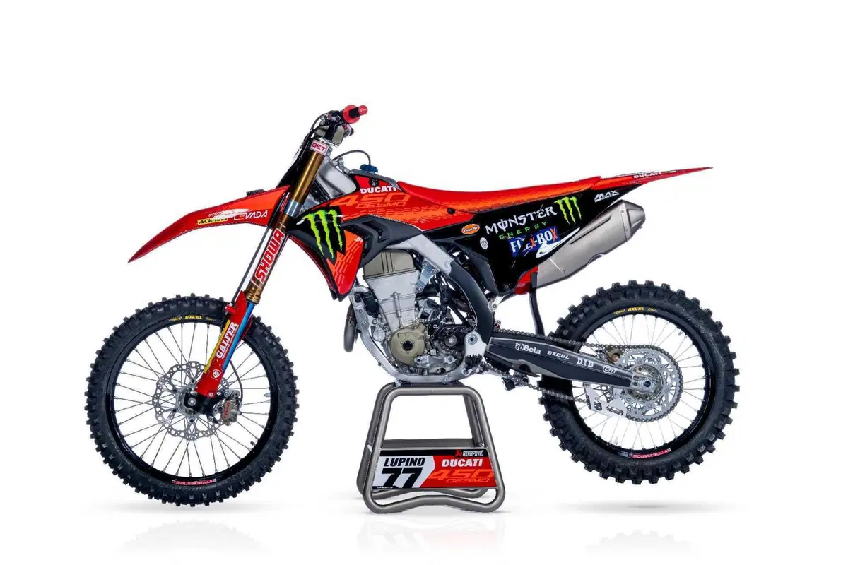 Ducati Desmo 450 MX, svelata la versione da gara (2)