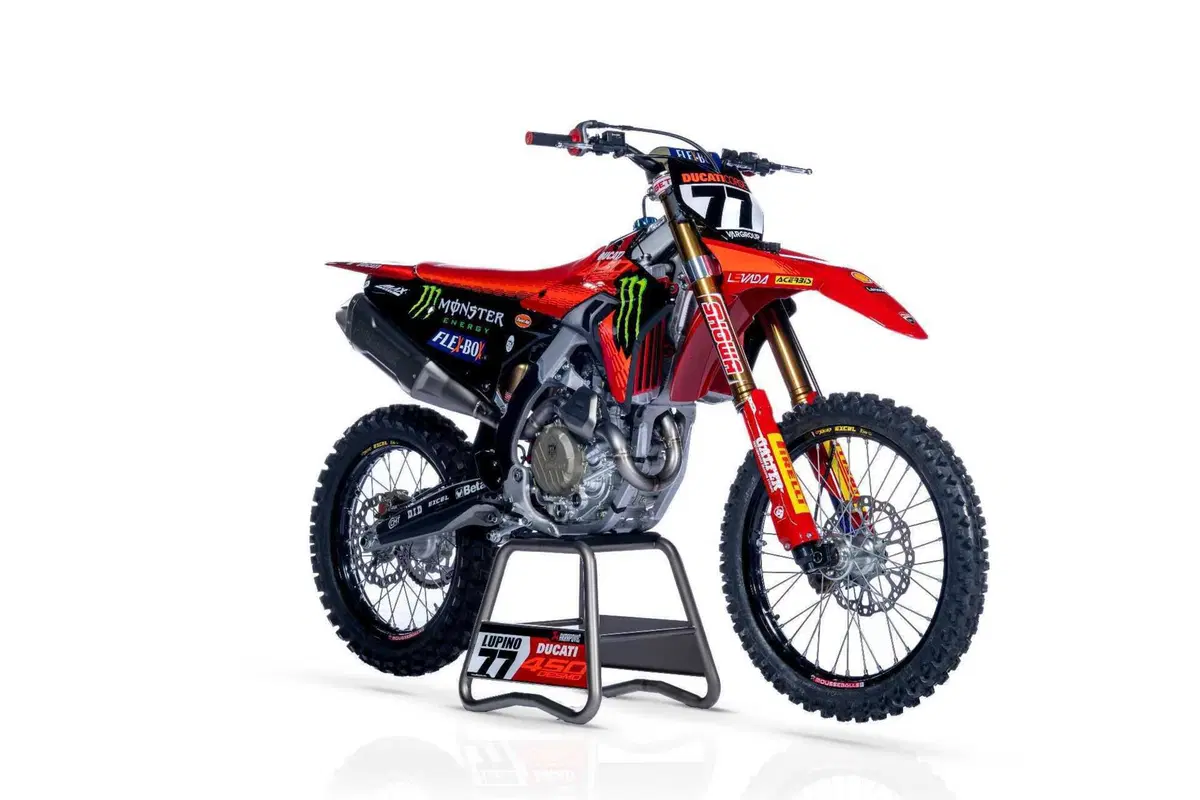 Ducati Desmo 450 MX, svelata la versione da gara (3)