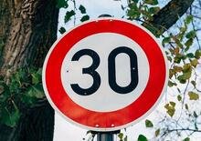 Città a 30 km/h: solo a Bologna si va piano? No, ecco gli esempi in Europa e in Italia