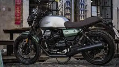 Moto Guzzi V7 Stone (2025 - 26) nuova