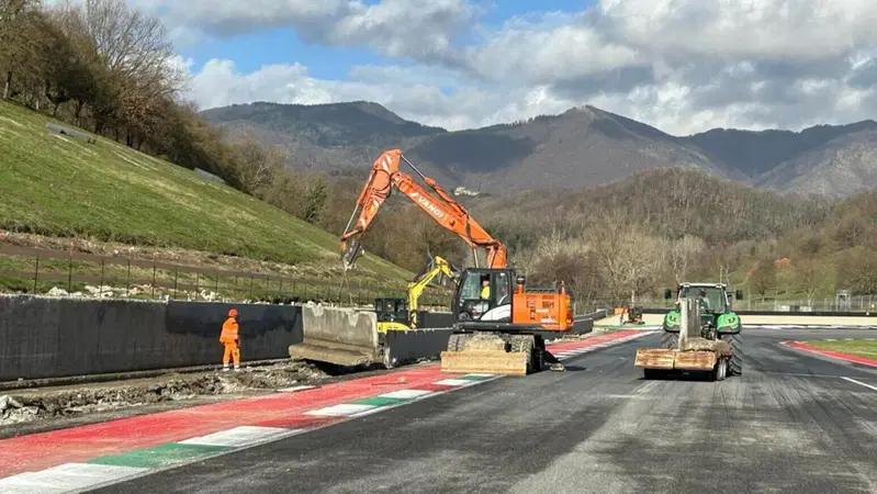 MotoGP 2024. Pista del Mugello sempre pi&ugrave; sicura: lavori alla via di fuga della San Donato e all'Arrabbiata