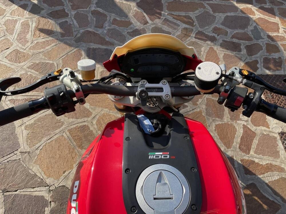 Ducati Monster 1100 S (2009-10) (4)