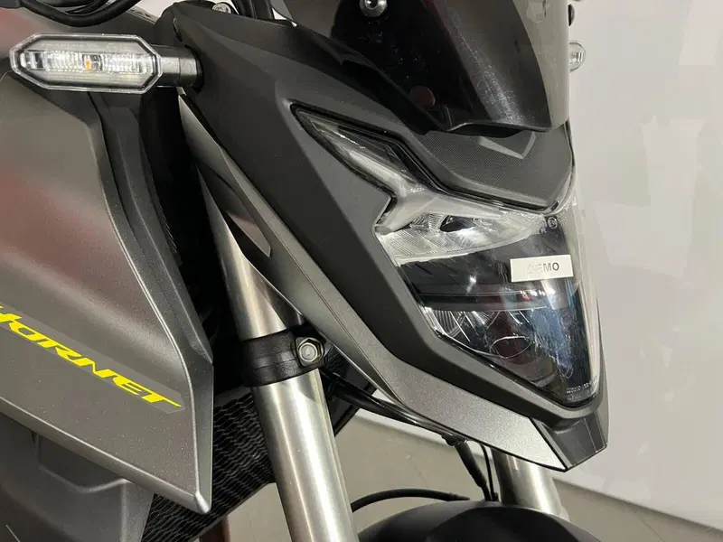 Honda CB 750 Hornet (2023 - 24) (4)