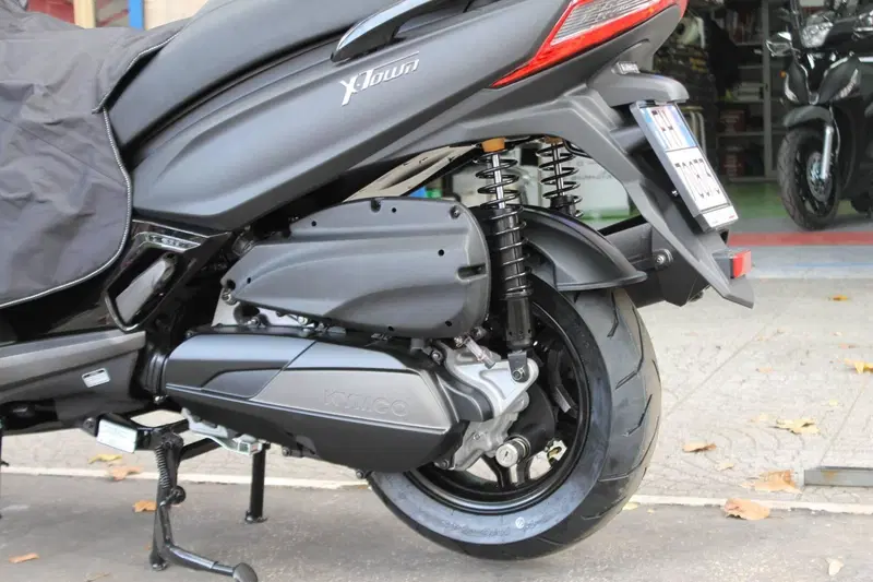 Kymco X-Town 300i (2021 - 24) (2)