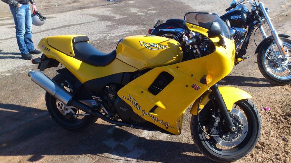 Triumph Daytona 900 (1993 - 96) (2)