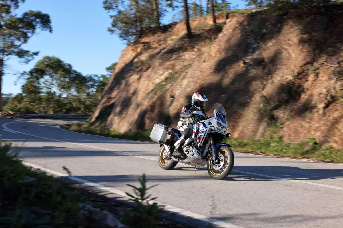 Honda Africa Twin Adventure Sports 2024 TEST: su strada è LA PIU' BELLA Africa di sempre! Ma in off? (3)